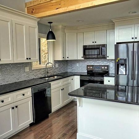 Peace Of Heaven ~ Modern Chic Cabin W/ Majestic Mountain Views Брайсън Сити Екстериор снимка
