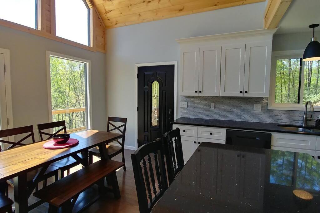 Peace Of Heaven ~ Modern Chic Cabin W/ Majestic Mountain Views Брайсън Сити Екстериор снимка