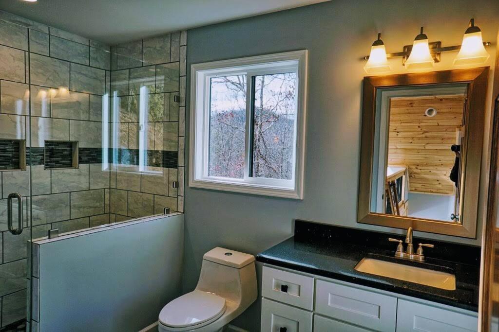 Peace Of Heaven ~ Modern Chic Cabin W/ Majestic Mountain Views Брайсън Сити Екстериор снимка